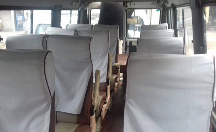 16-seater-delux-tempo-traveller