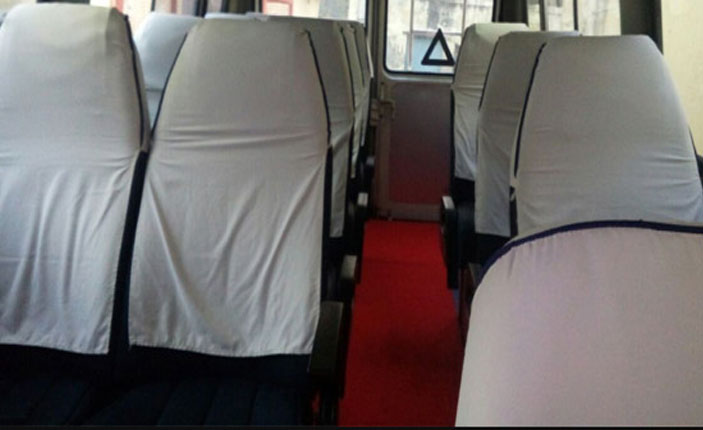 9-seater-delux-tempo-traveller