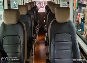16 seater tempo traveller hire in delhi